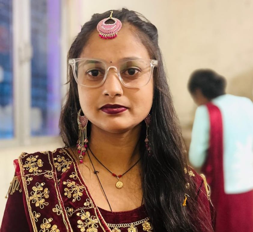 महराजगंज में डिलीवरी के बाद प्रसूता की मौत, निजी अस्पताल पर लापरवाही का आरोप; ऑपरेशन रूम सील